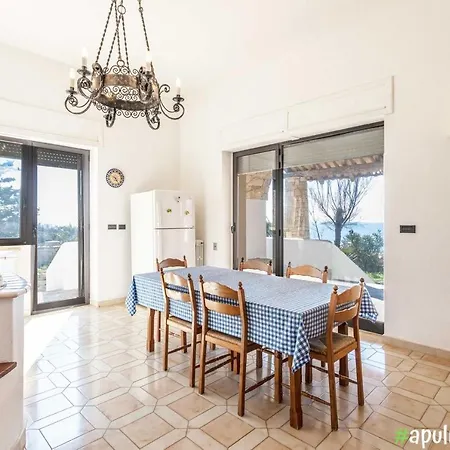 Emma's Fronte Mare Con Piscina - Apulia * Torre Suda