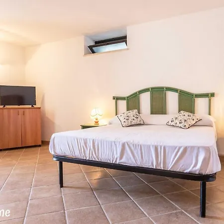 Emma's Fronte Mare Con Piscina Appartamento