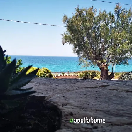 Emma's Fronte Mare Con Piscina Appartamento *