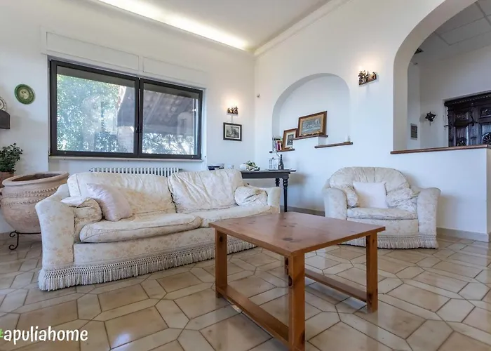 Emma's Fronte Mare Con Piscina - Apulia Daire